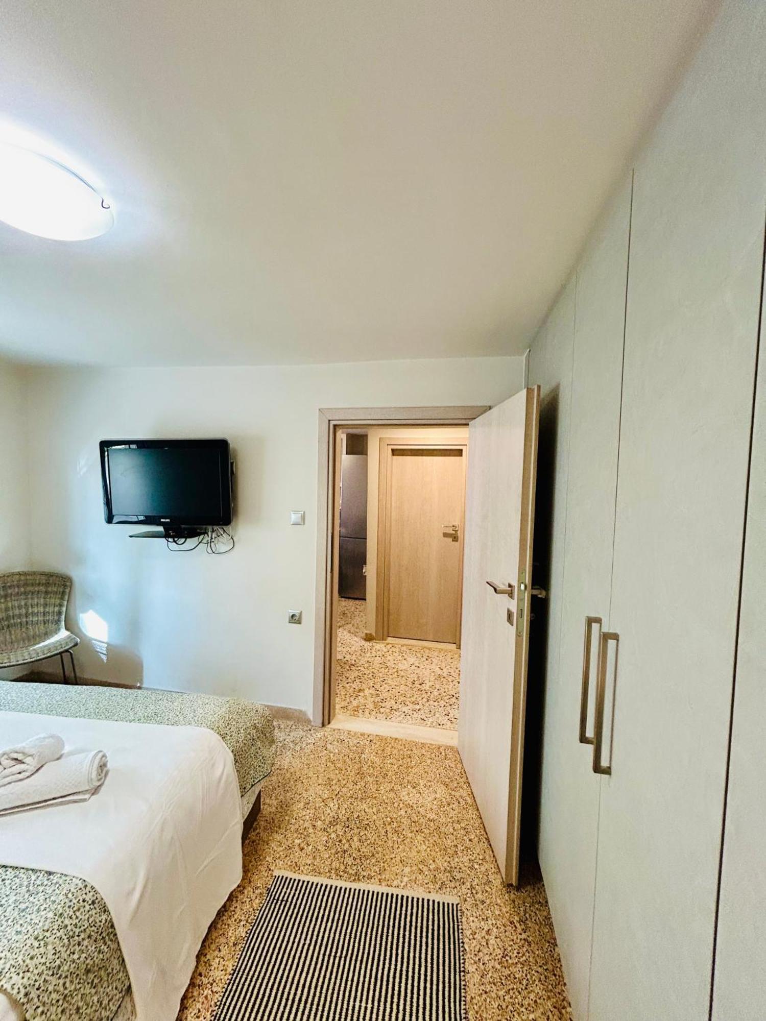 Marina'S Seacret Apartment Corinth Dış mekan fotoğraf